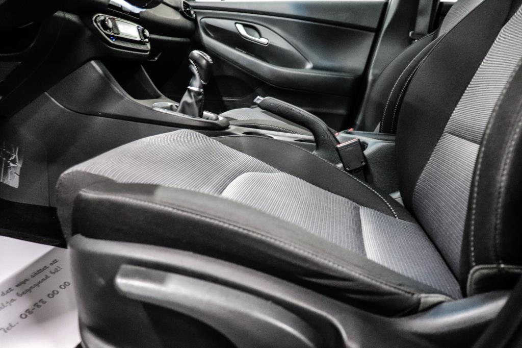 Hyundai i30 | Fordonsmäklarna